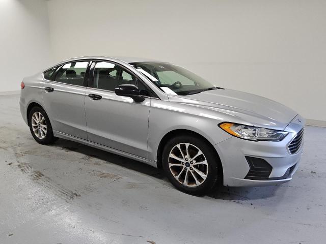 Vin: 3fa6p0hd7lr233476, lot: 61772985, ford fusion se 20204