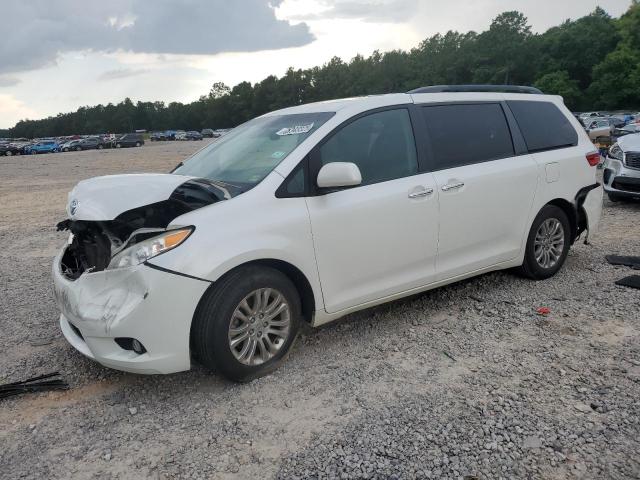 Global Auto Auctions: 2015 TOYOTA SIENNA XLE