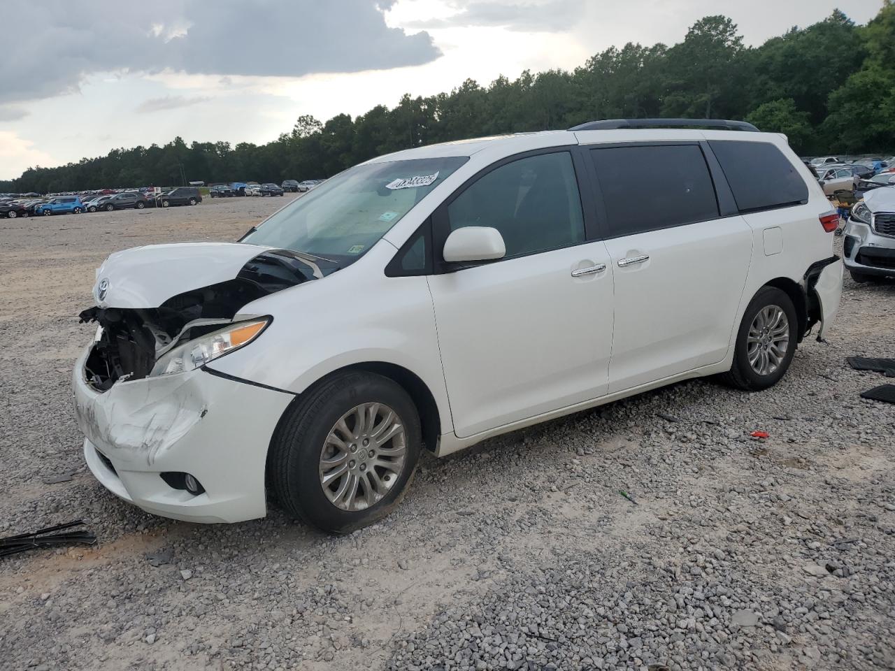 TOYOTA SIENNA XLE