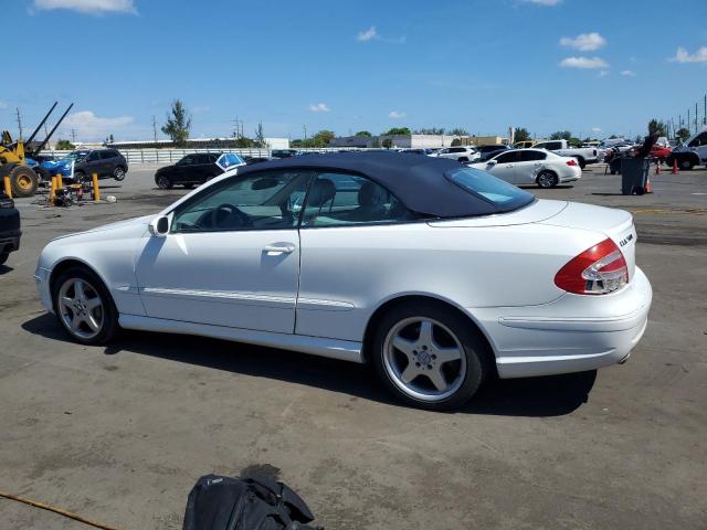 MERCEDES-BENZ CLK 500 2004 white  gas WDBTK75G24T021599 photo #3