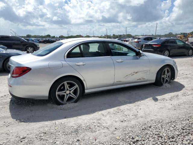 Vin: wddzf4kb6ha070321, lot: 61742855, mercedes-benz e-class 300 4matic 20173