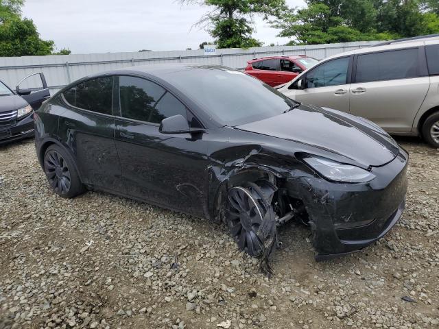 2024 TESLA MODEL Y 7SAYGDEFXRA326101