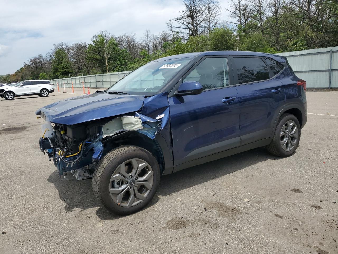 KIA SELTOS LX