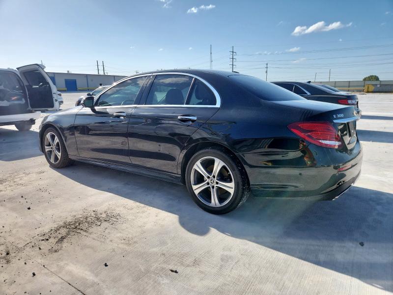 Vin: wddzf4jb7ja476499, lot: 61086285, mercedes-benz e-class 300 20182