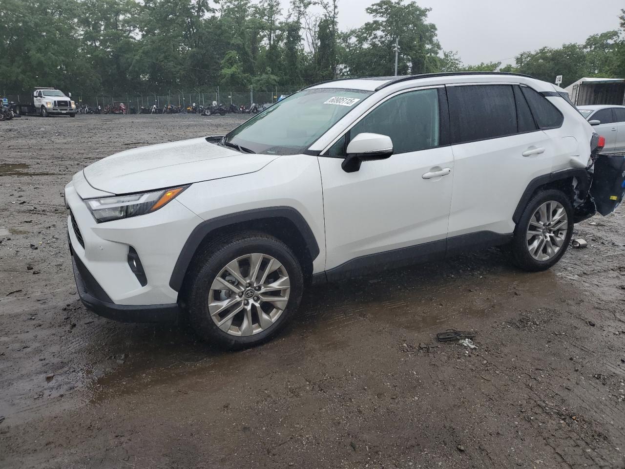 TOYOTA RAV4 XLE PREMIUM