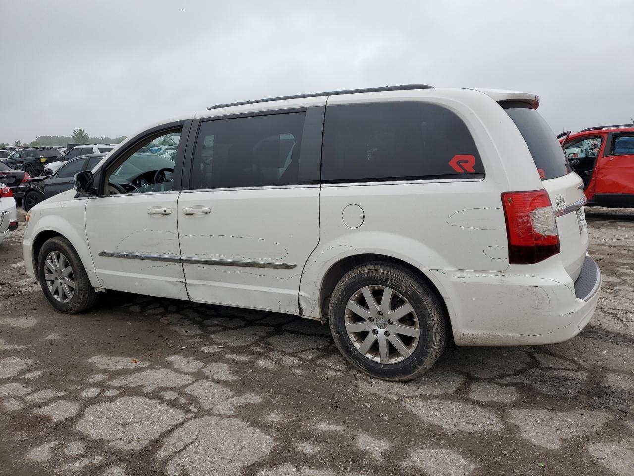 CHRYSLER TOWN & COUNTRY TOURING L