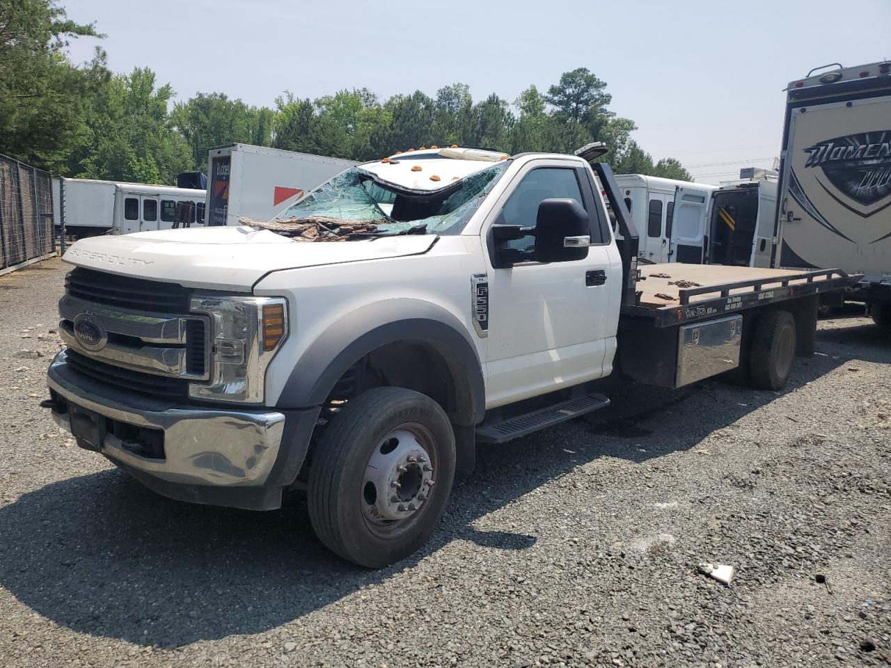 FORD F-550 SUPER DUTY