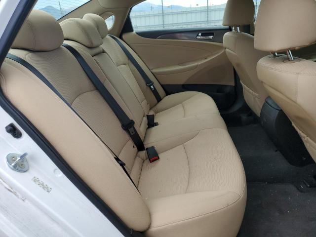 2015 HYUNDAI SONATA HYB KMHEC4A42FA128910