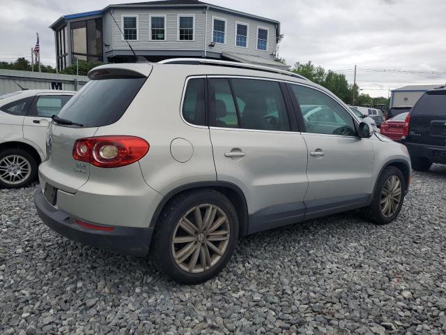 Vin: wvgbv7ax0aw531742, lot: 60647105, volkswagen tiguan se 20103