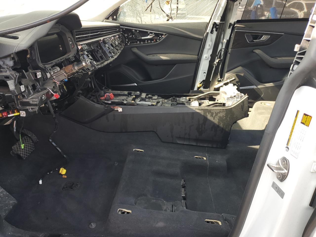 AUDI Q8 PREMIUM PLUS S-LINE