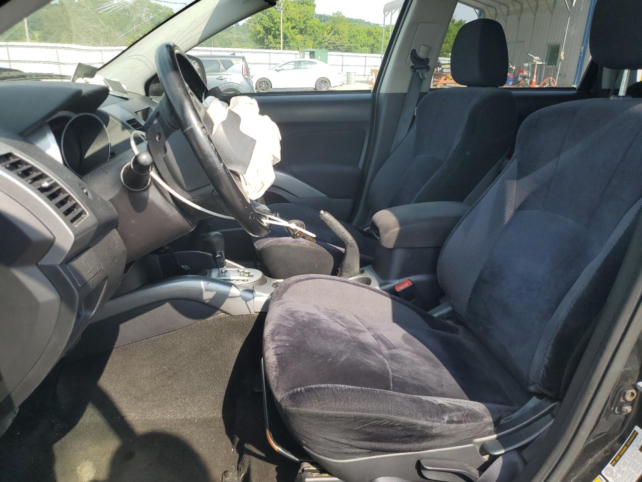 MITSUBISHI OUTLANDER ES