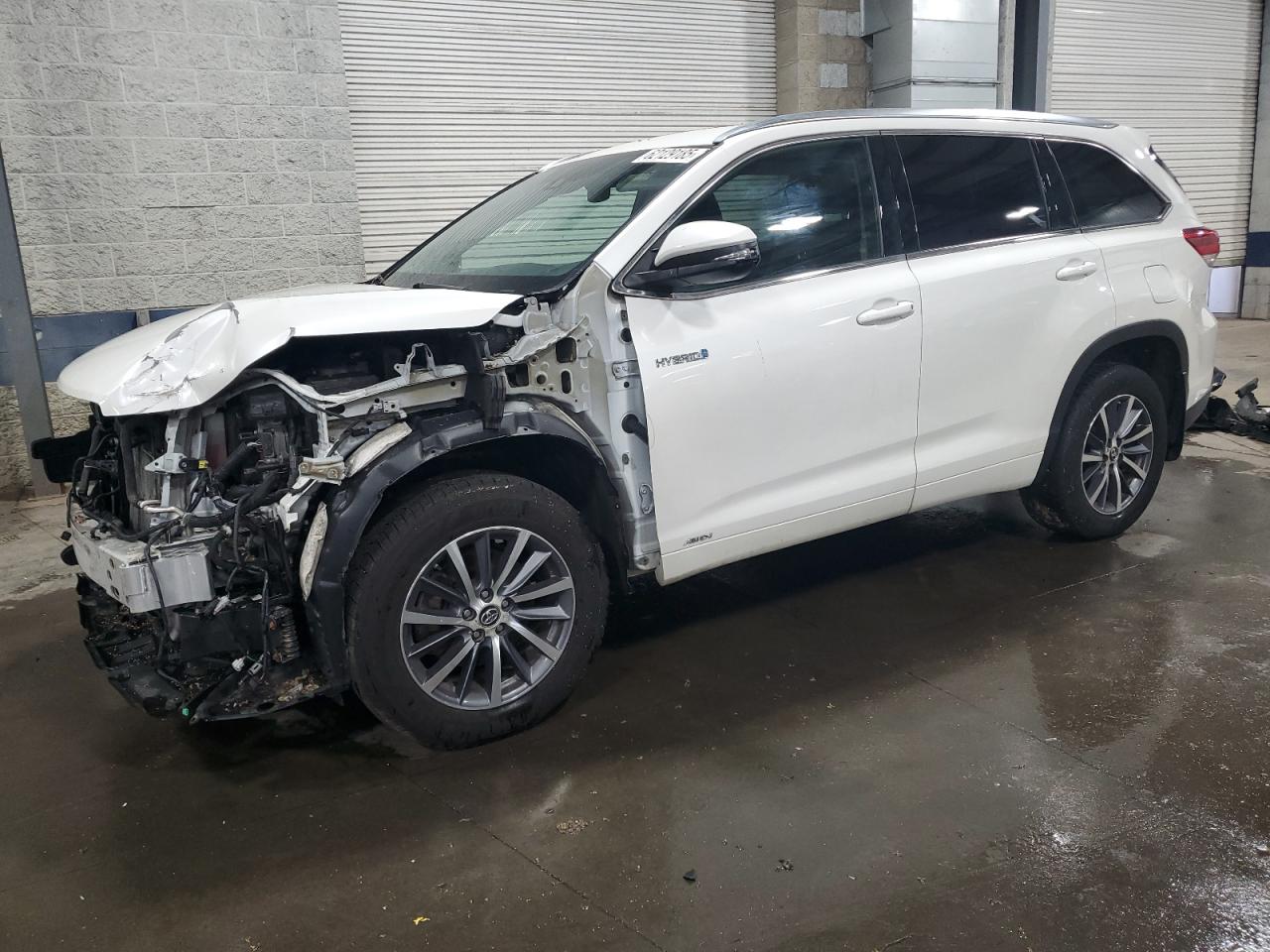 TOYOTA HIGHLANDER HYBRID