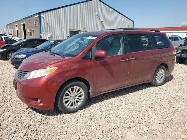 TOYOTA SIENNA XLE
