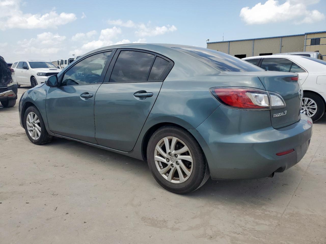 Lot #3266788369 2012 MAZD 3 I