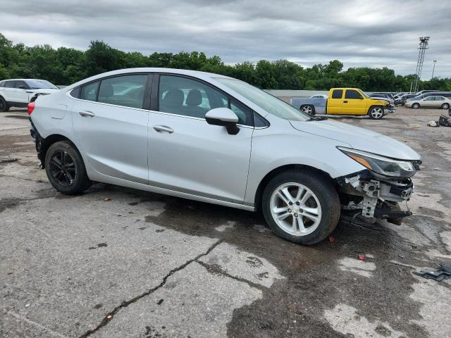 Vin: 1g1be5sm0h7137829, lot: 61406315, chevrolet cruze lt 20174