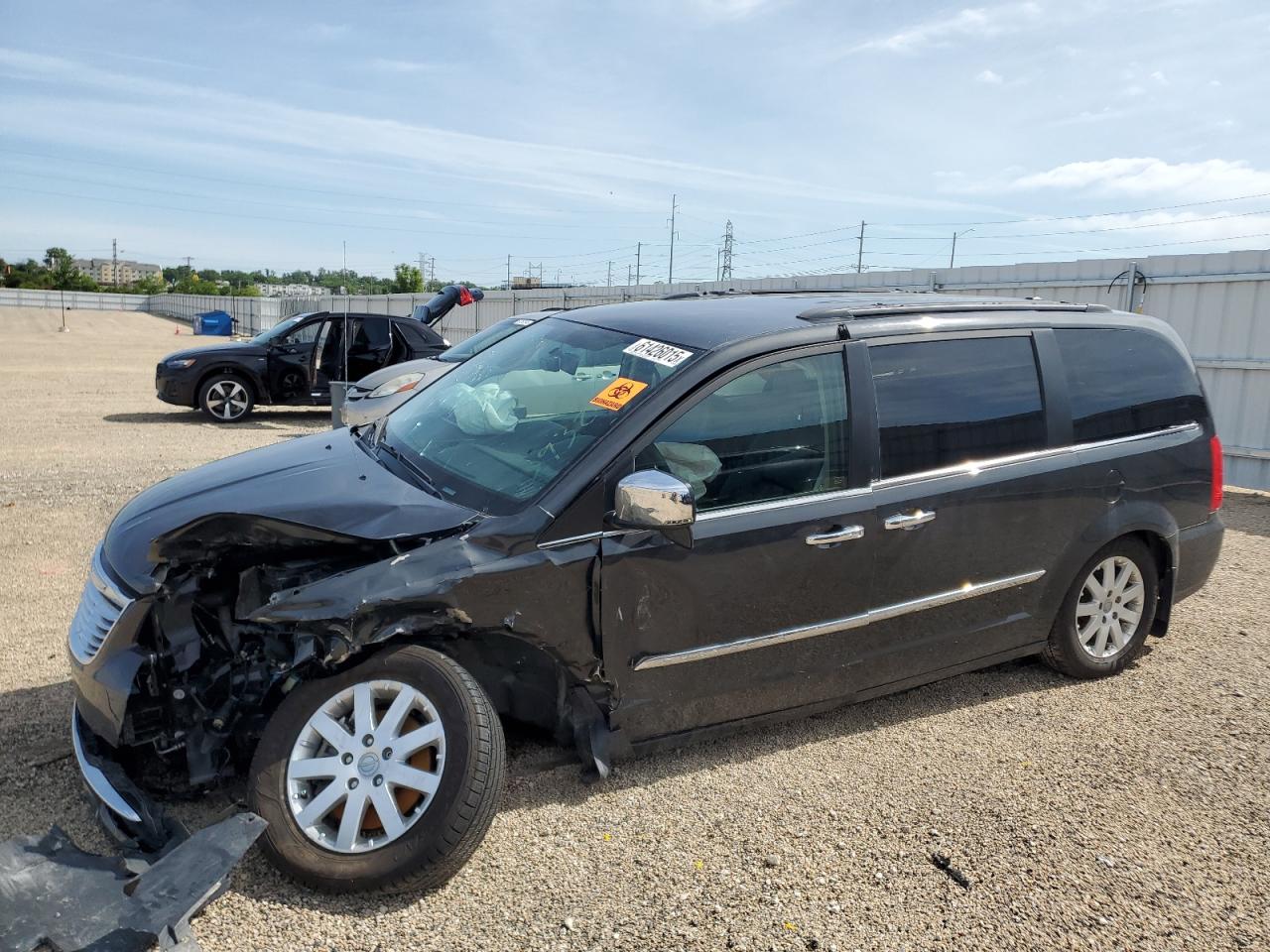 CHRYSLER TOWN & COUNTRY TOURING L