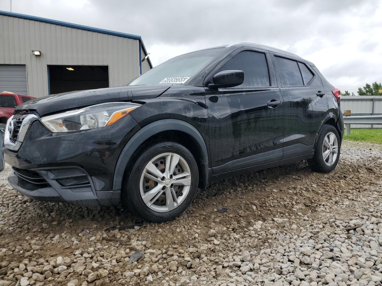 NISSAN KICKS S
