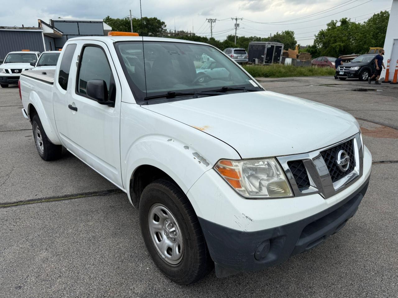 NISSAN FRONTIER S