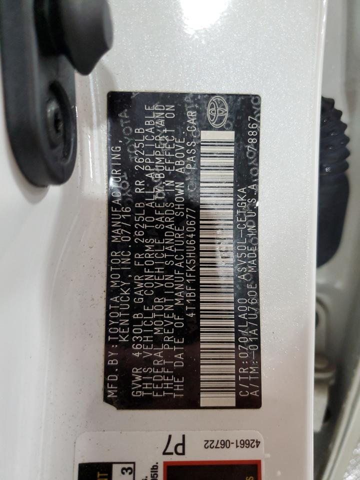 Toyota Camry le 2017
