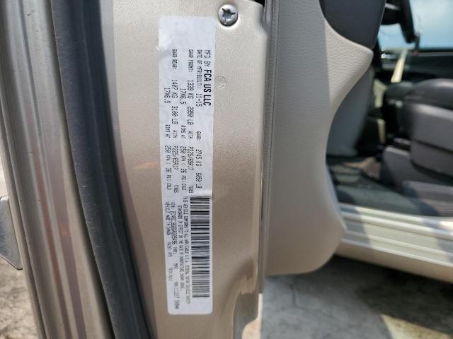 2016 CHRYSLER TOWN & COU - 2C4RC1BG6GR205496
