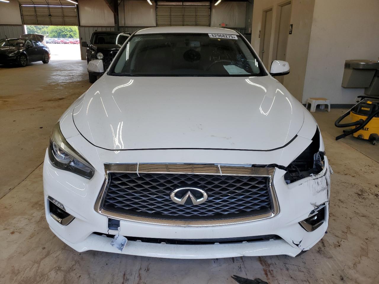 INFINITI Q50 PURE
