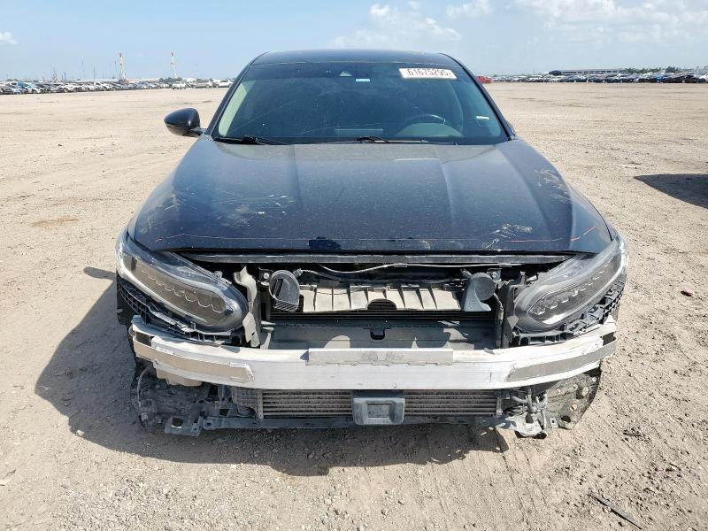 2018 HONDA ACCORD TOU 1HGCV1F95JA108069
