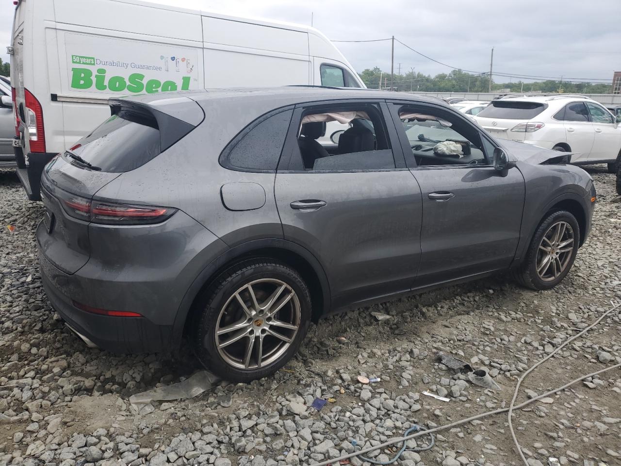 PORSCHE CAYENNE