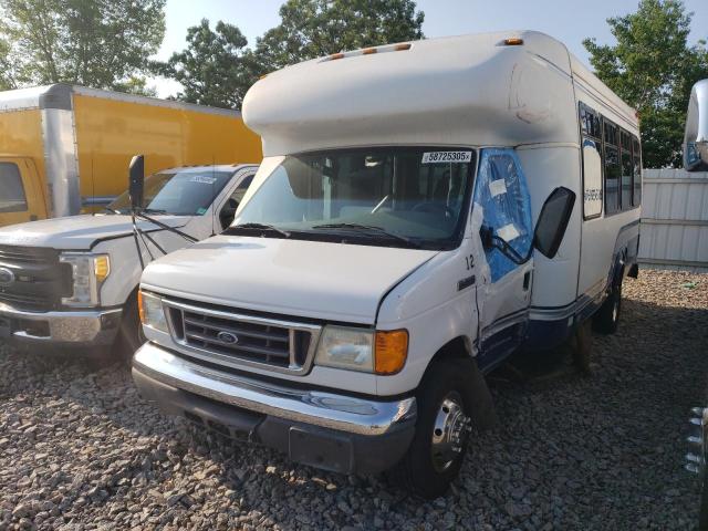 2006 Ford Econoline E450 Super Duty Cutaway Van white van gas 1FDXE45S06HA73389 photo #1