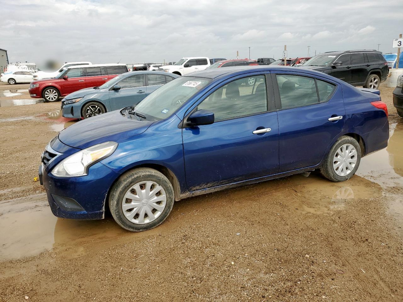 NISSAN VERSA S