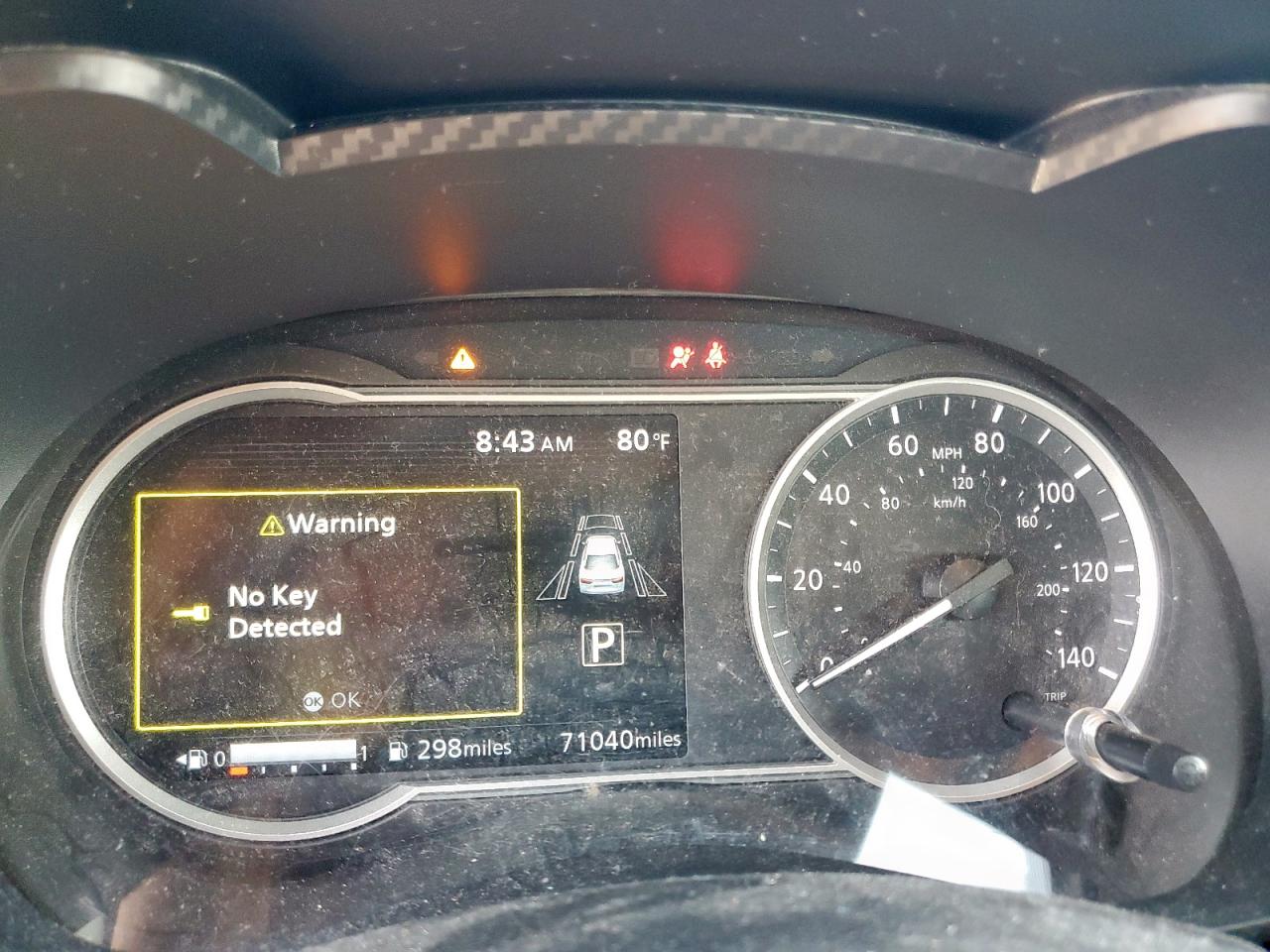 Nissan Versa sr 2020