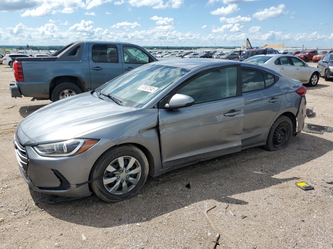 HYUNDAI ELANTRA SE