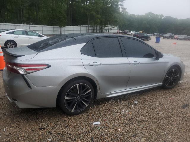 2018 TOYOTA 1 TON 4T1B61HK3JU077177