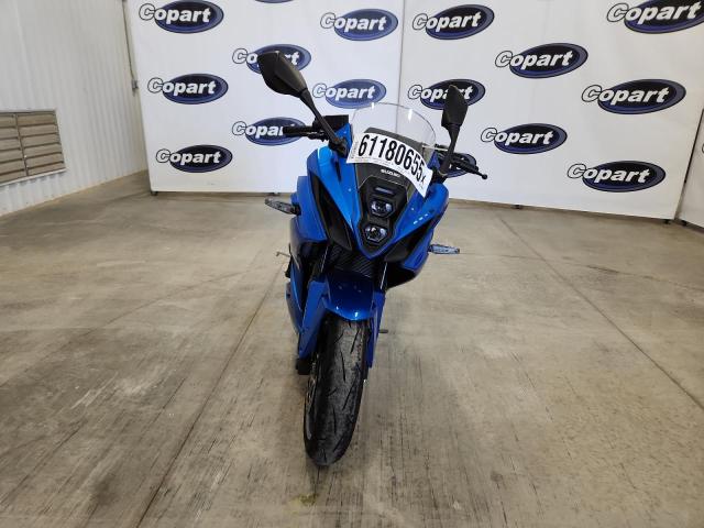 2024 SUZUKI GSX800 F JS1EM13BXR7103583