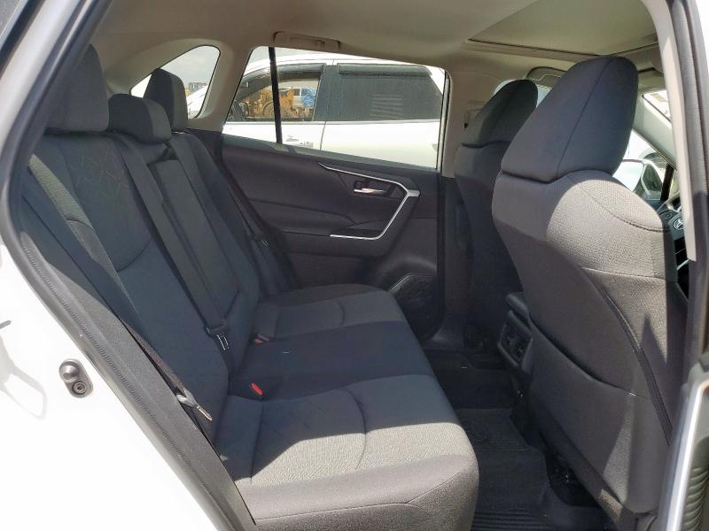 2021 TOYOTA RAV4 XLE 2T3P1RFV9MW233637