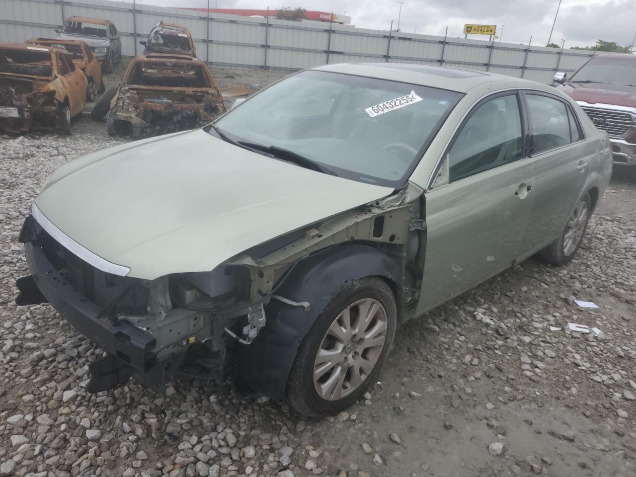 TOYOTA AVALON XL