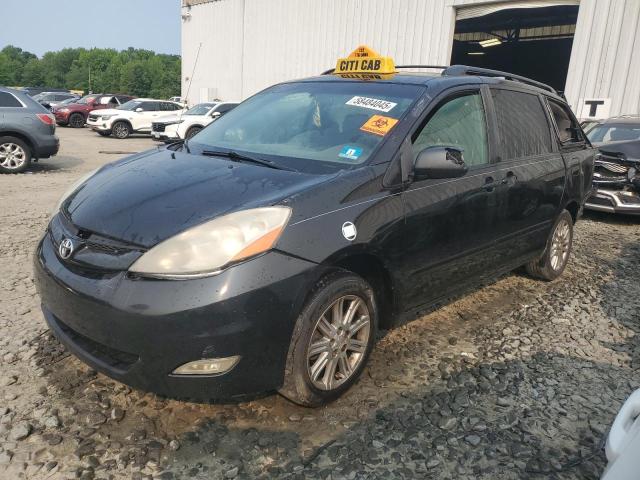 TOYOTA SIENNA LE