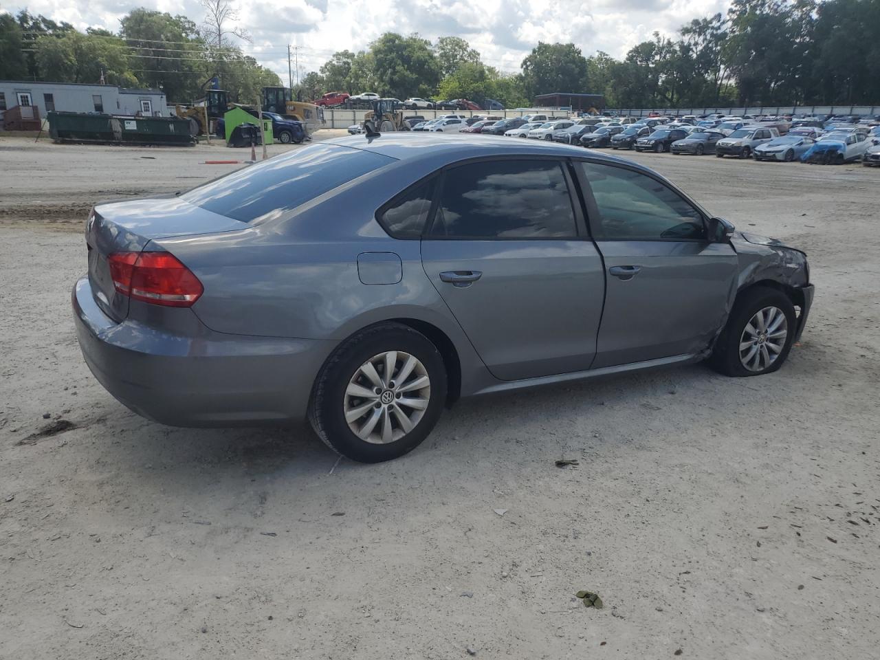 Volkswagen Passat s 2013