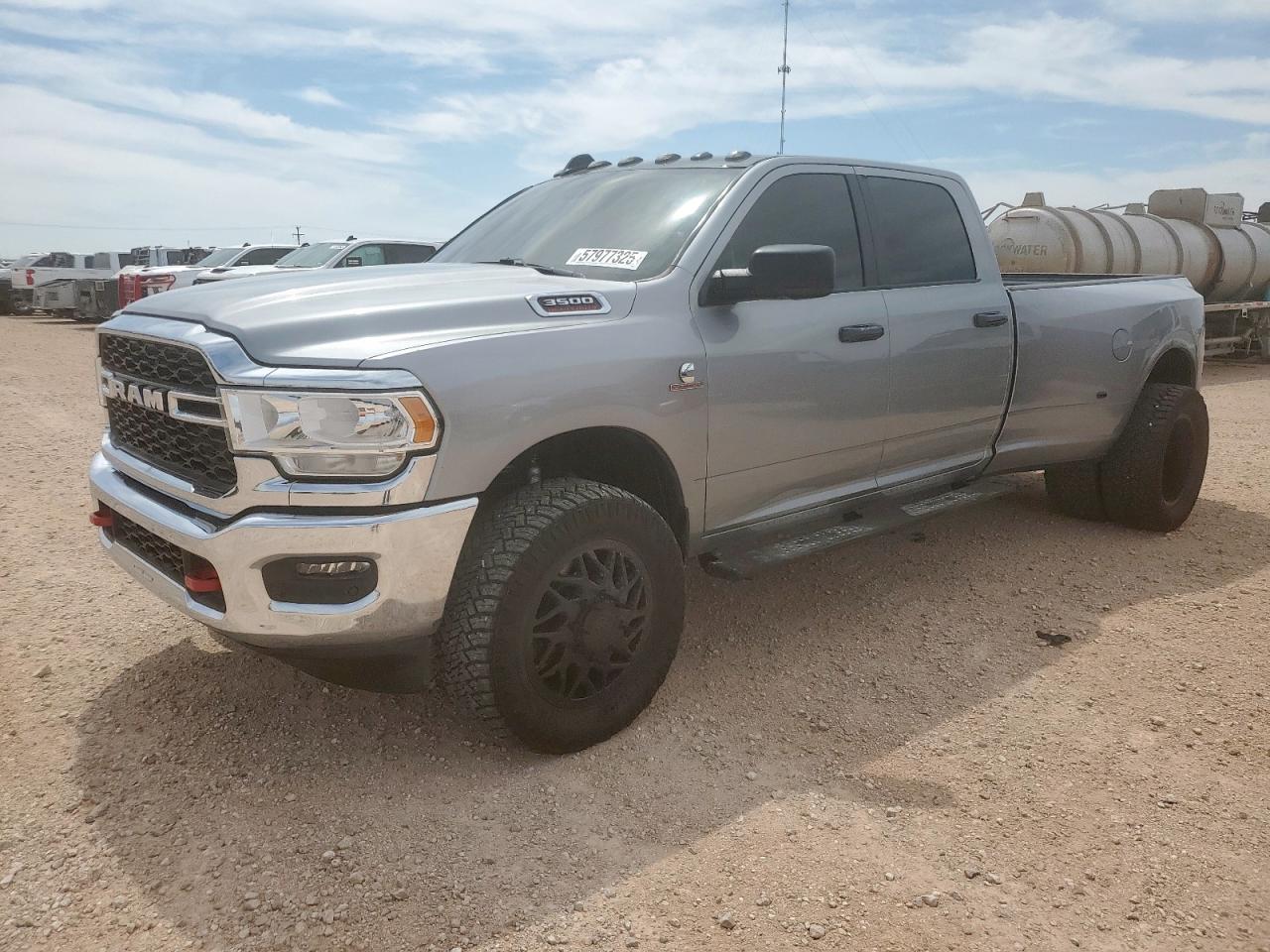RAM 3500 TRADESMAN