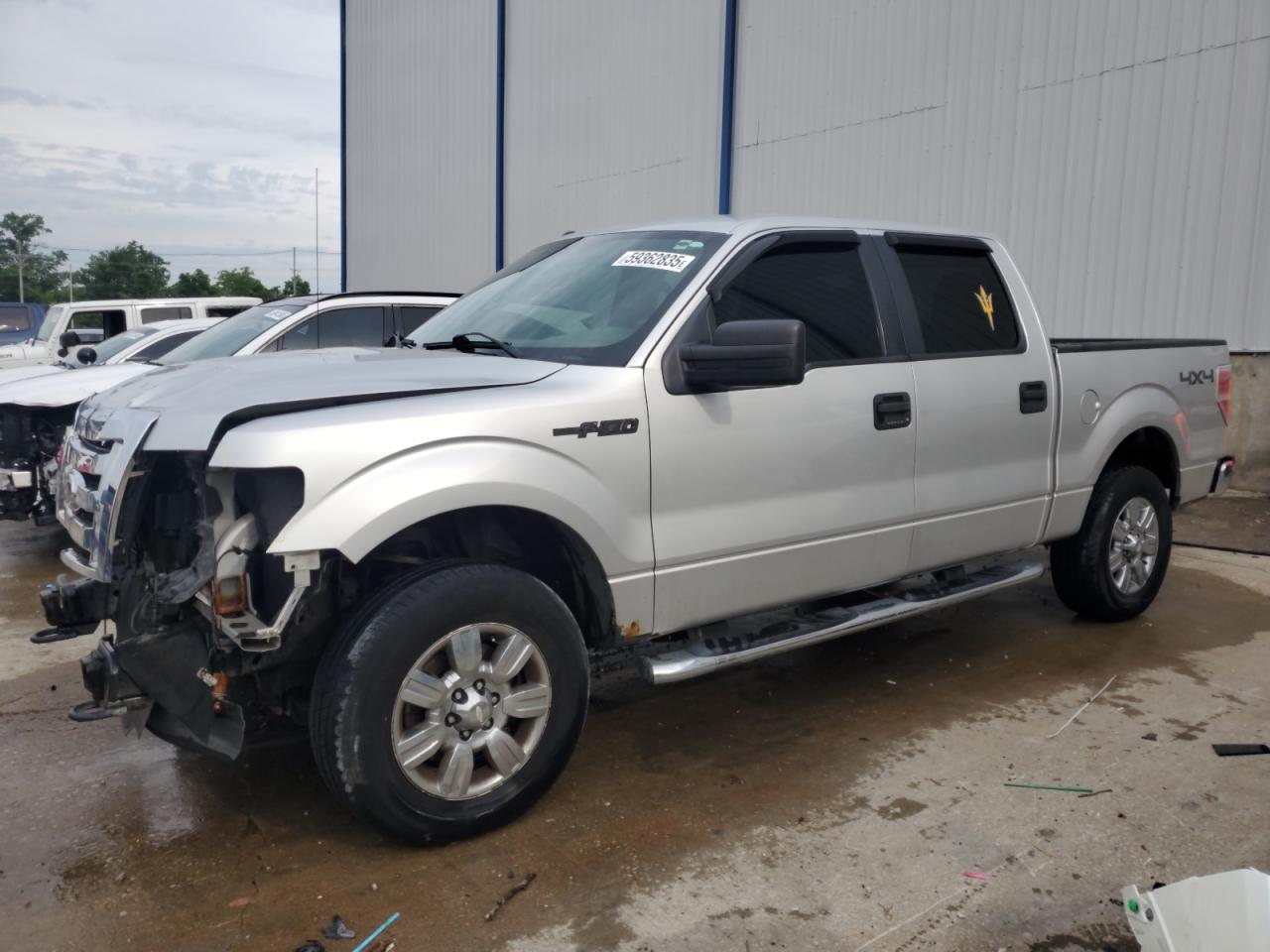 FORD F-150 SUPERCREW