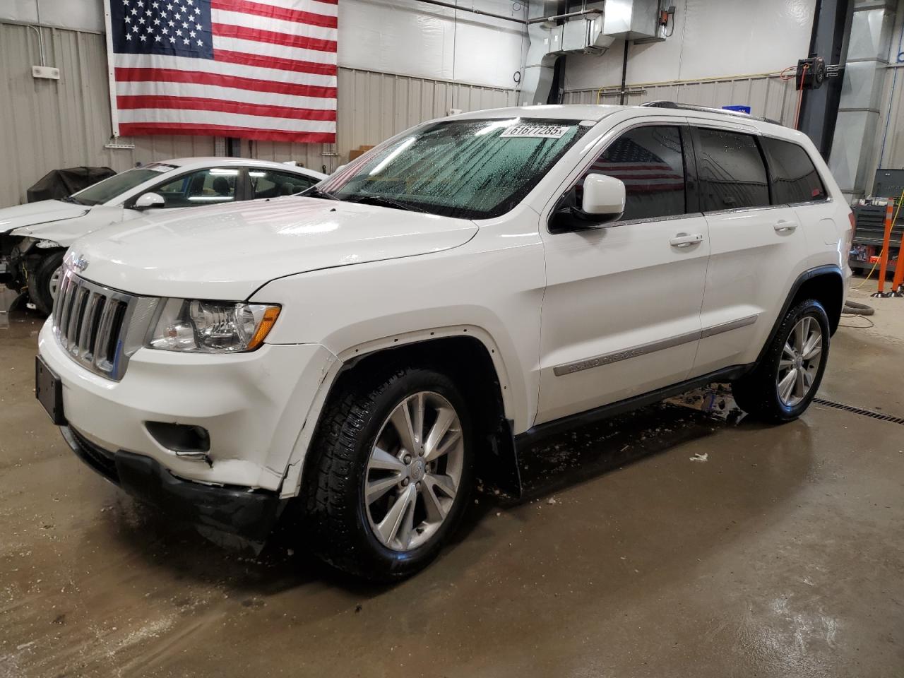 JEEP GRAND CHEROKEE LAREDO