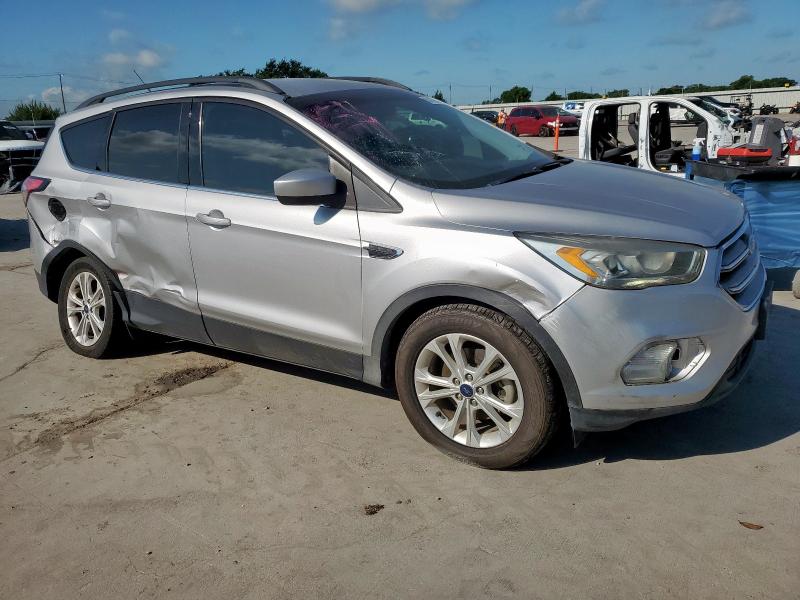 Vin: 1fmcu0gd2huc65111, lot: 61478075, ford escape se 20174