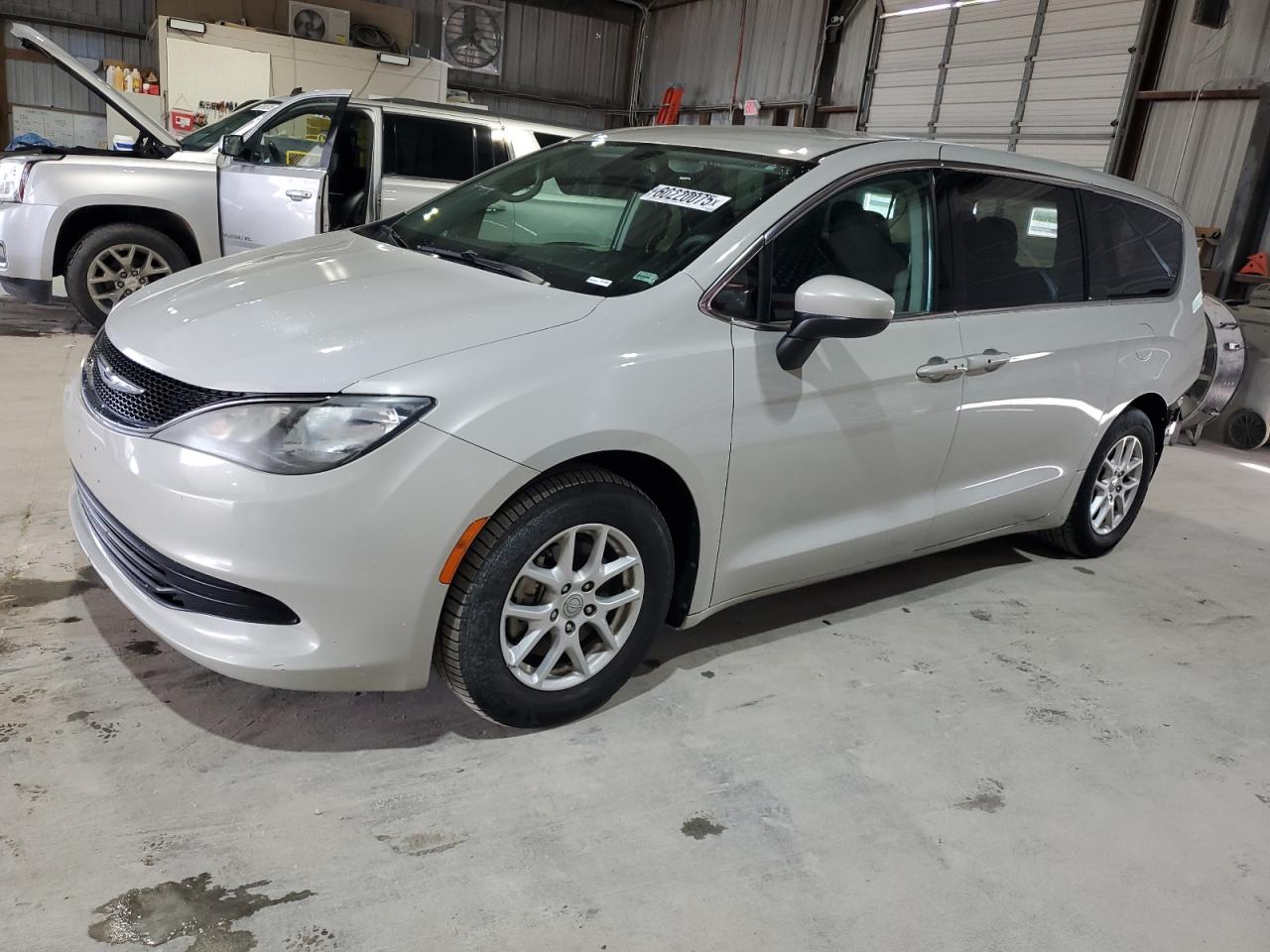 CHRYSLER PACIFICA TOURING