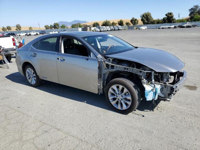 Vin: jthbw1gg1f2083403, lot: 62419385, lexus es300 300h 20154