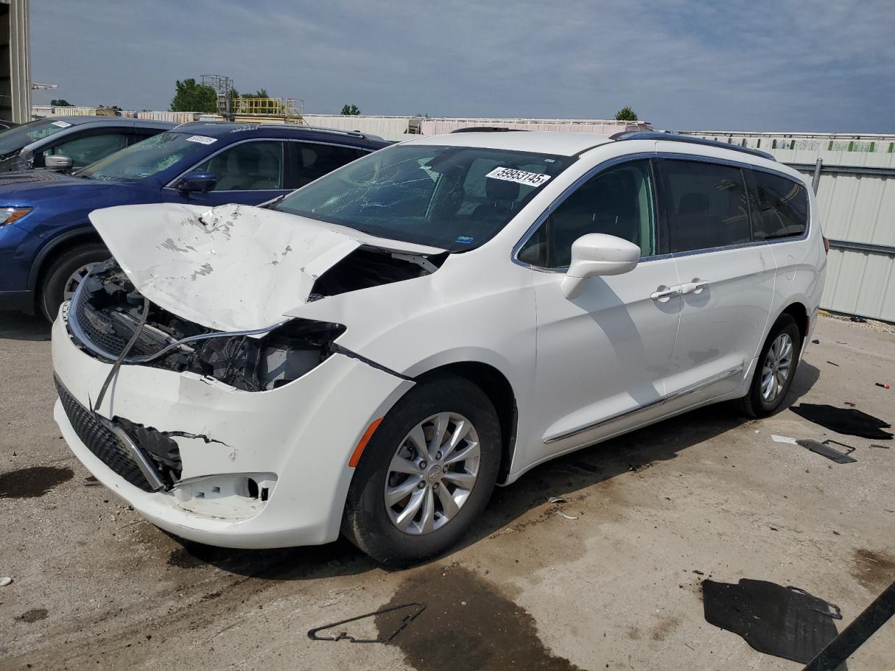 CHRYSLER PACIFICA TOURING L