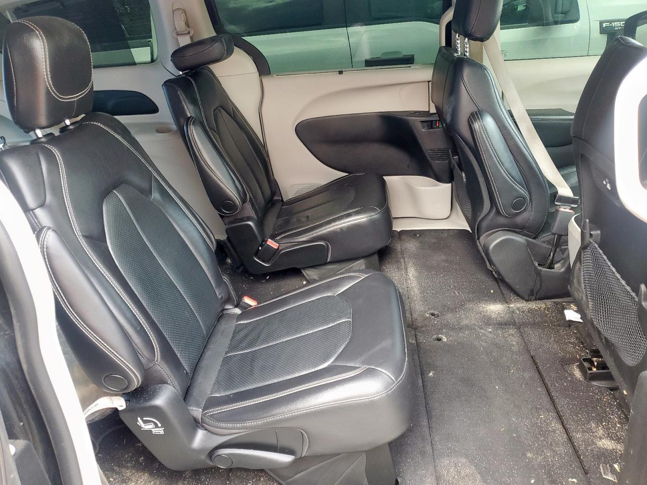 CHRYSLER PACIFICA TOURING L