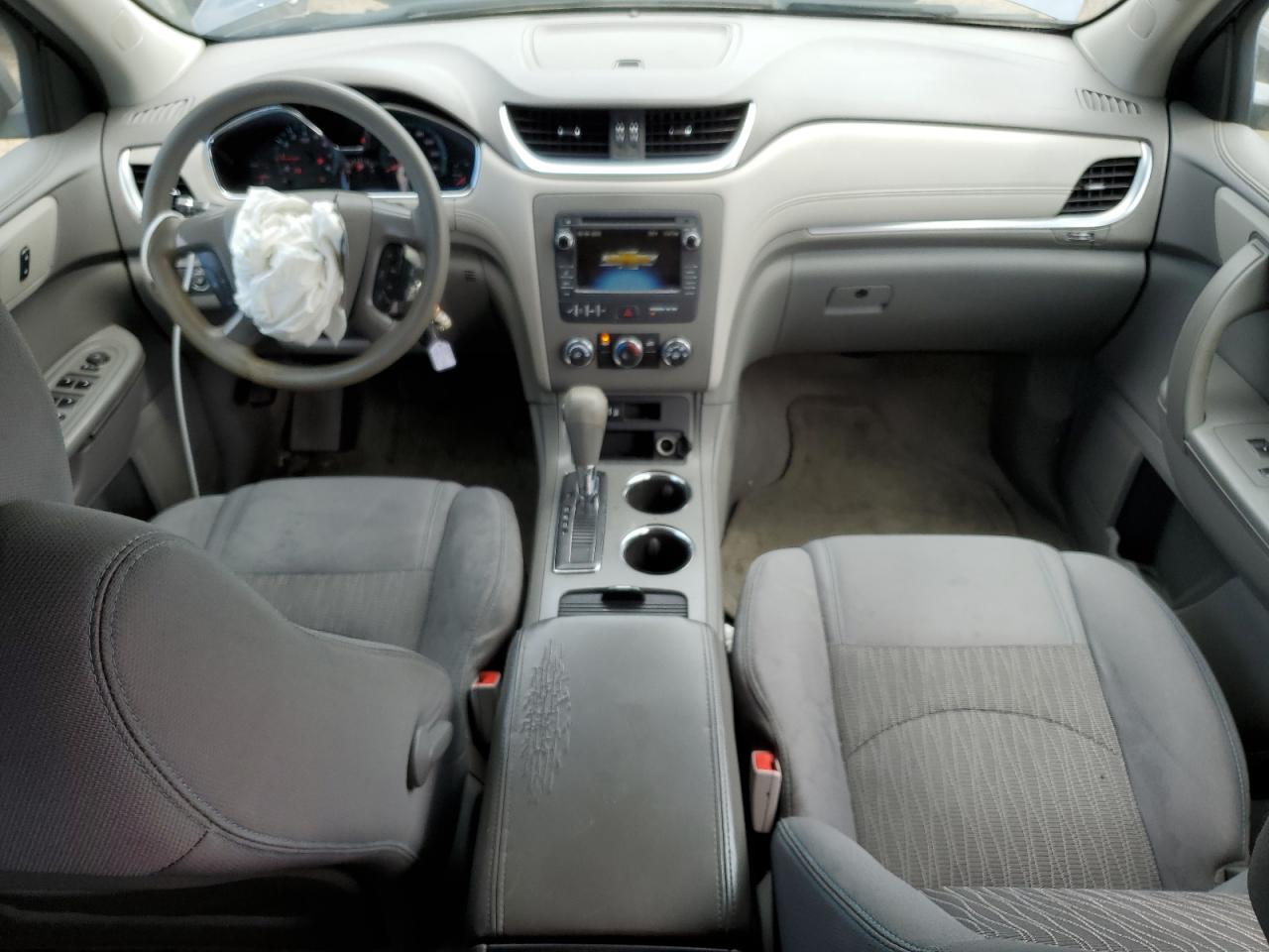 CHEVROLET TRAVERSE LS