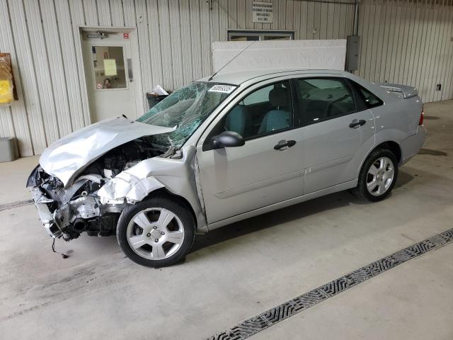 FORD FOCUS ZX4 2005 silver  gas 1FAFP34N25W122432 photo #1