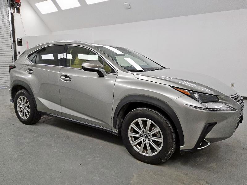 Vin: jtjdarbz2l5010810, lot: 59139885, lexus nx 300 20204