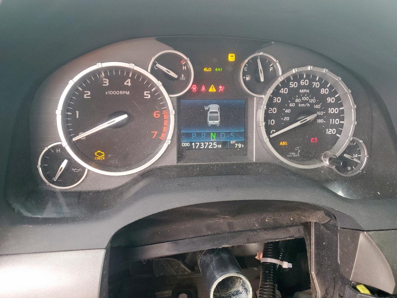 TOYOTA TUNDRA CREWMAX SR5