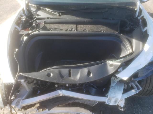 2024 TESLA MODEL Y 7SAYGDEE1RA319402